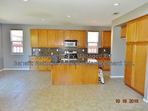 2nd image of 32046 Rosemary St