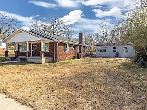 2nd image of 1729 Spring St NE