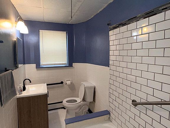 4th image of 6020 Walnut St