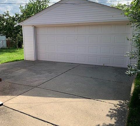 2nd image of 6704 Shadowlawn St