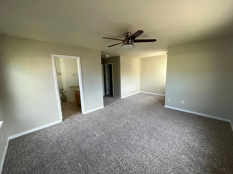 5658 W Center Ave — Photo 14