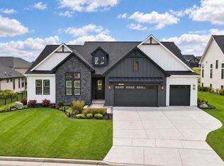 N57W20799 Dunbar Ct, Menomonee Falls, WI 53051