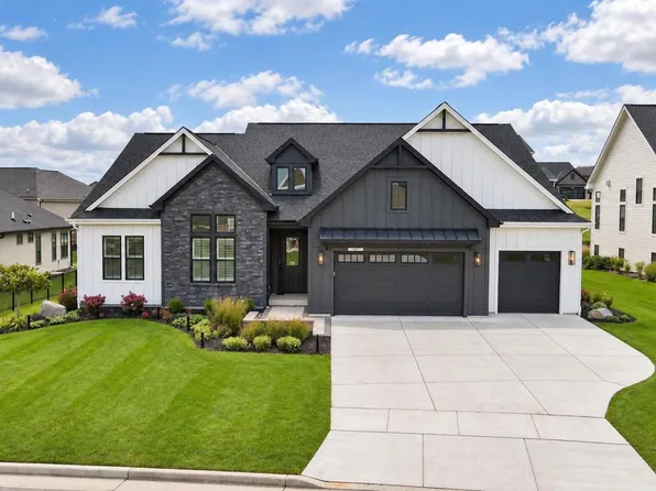 N57W20799 Dunbar COURT, Menomonee Falls, WI 53051