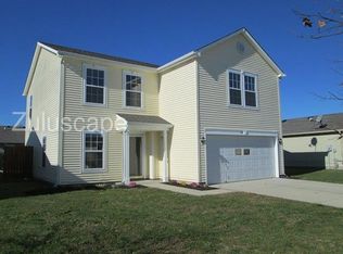 910 Runnymede Dr, Greenfield, IN