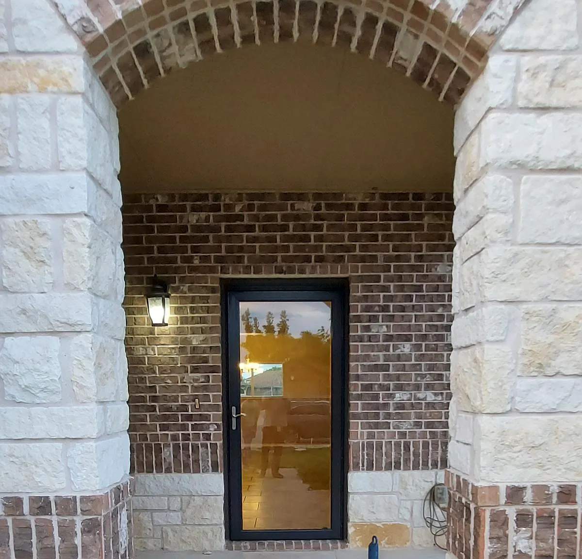 455 Gina Dr — Photo 3