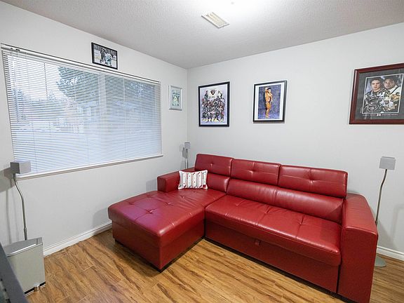 3rd image of 12696 227th St