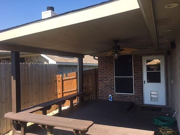 3rd image of 713 Fleming Dr