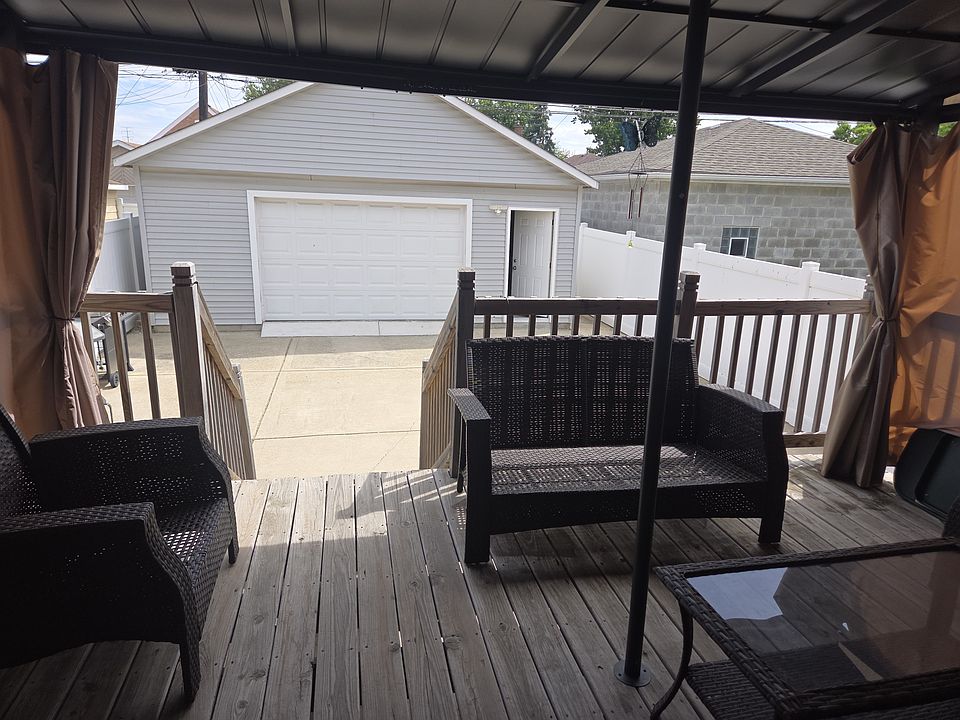 1st image of 3639 W 69th Pl
