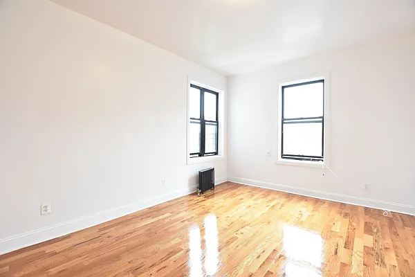 Rented by Clove Realty LLC | media 6