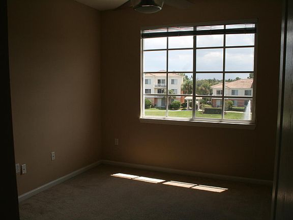 4th image of 7302 Myrtlewood Cir W #703