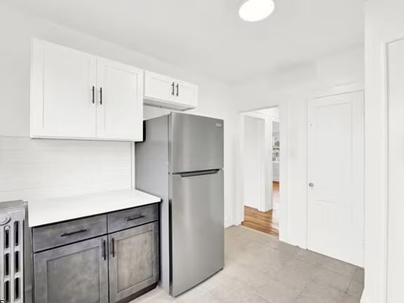 5th image of 1084 Pine Ave Floor 2