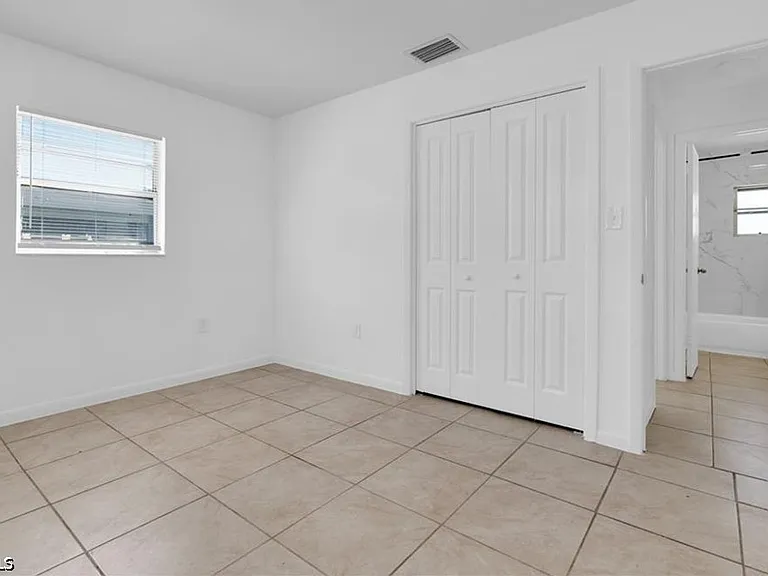 5534 7th Ave — Photo 7