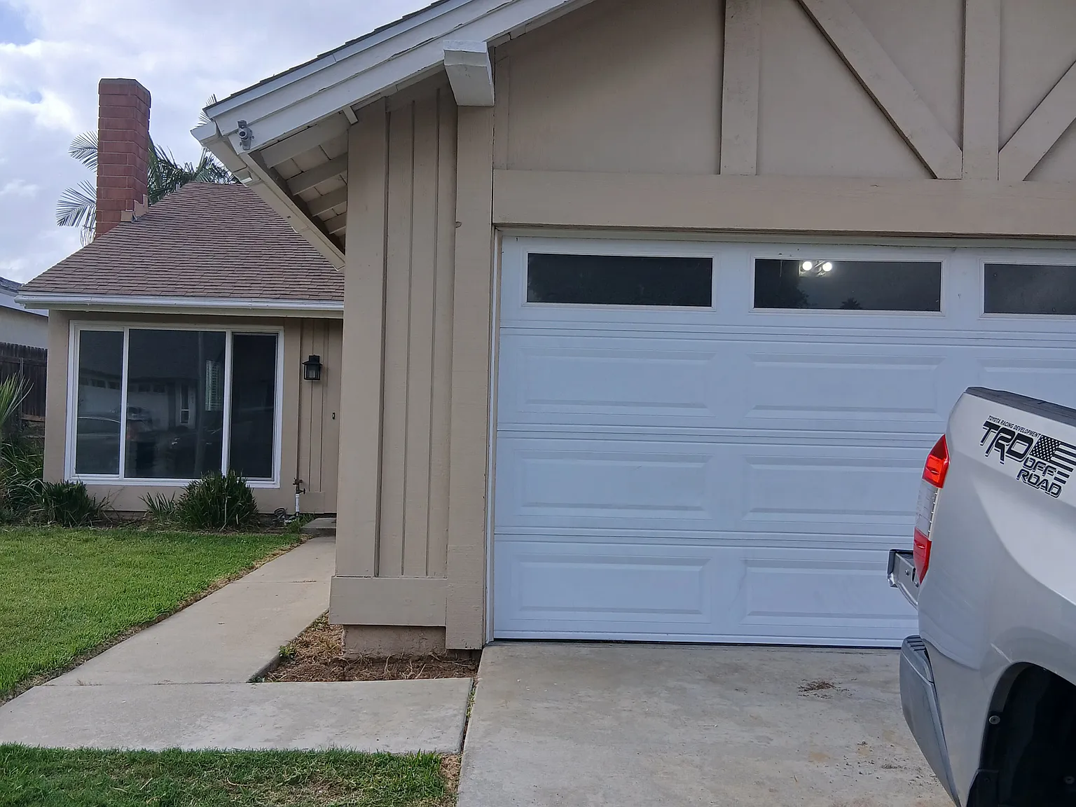 3 bed, 1249 sqft, $3,900 — Photo 2