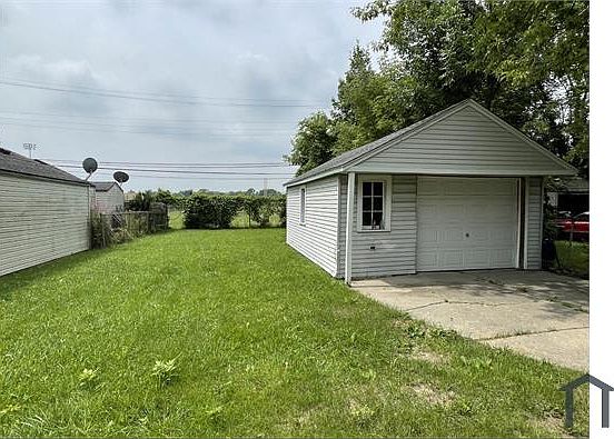 3rd image of 5251 Neff Ave