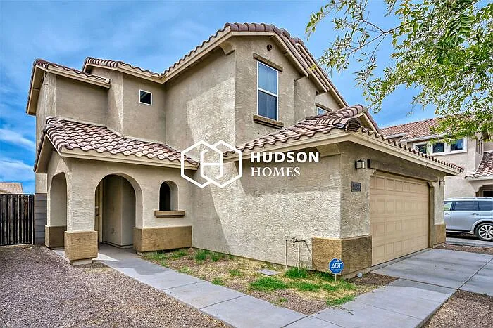 5638 S 10th Dr — Photo 3
