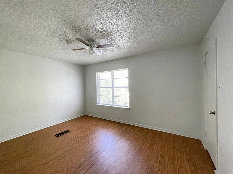 1704 Bundrant Dr — Photo 24