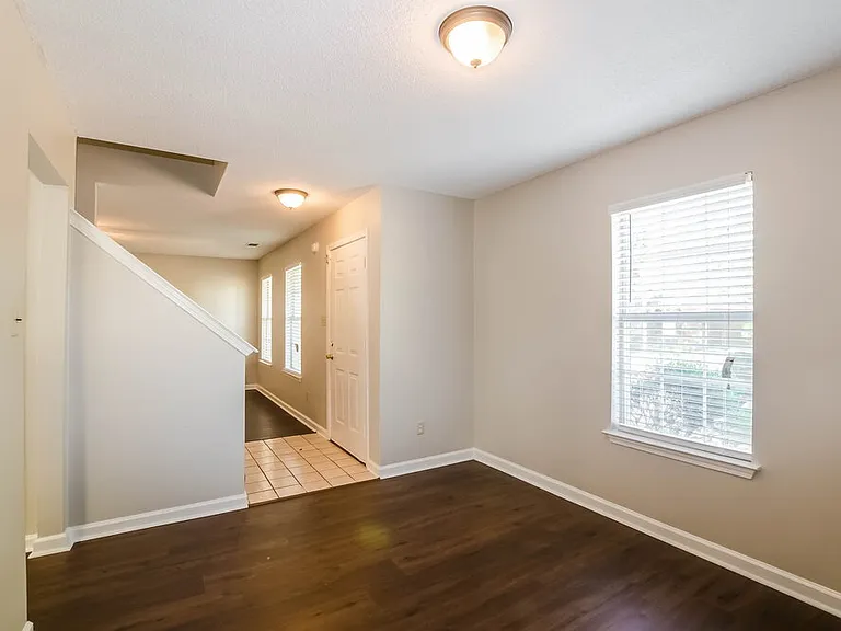 1812 Black Bear Cir E — Photo 4