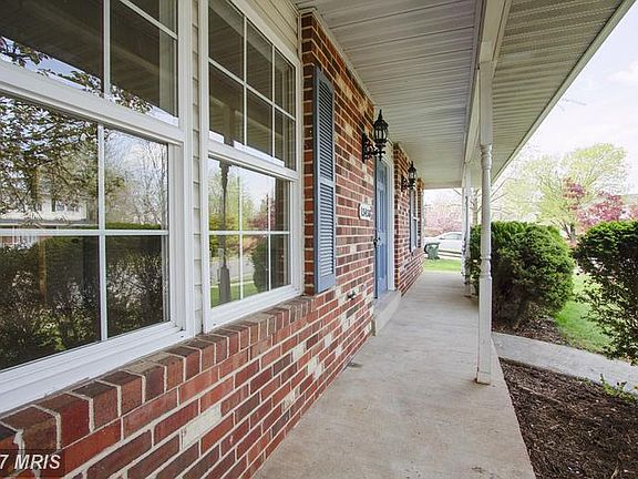 2nd image of 13438 Brookfield Dr
