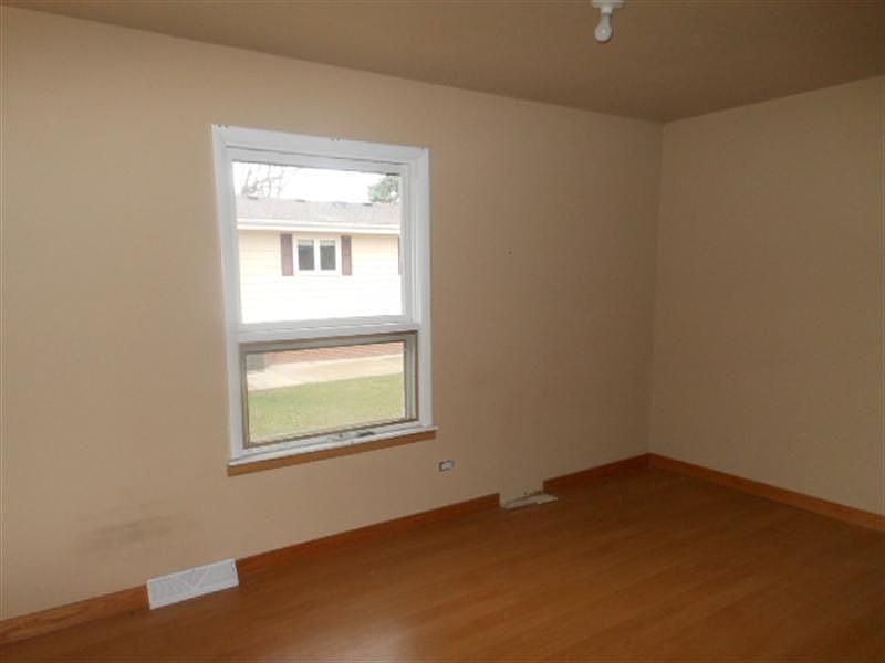 2nd image of 214 N West Rd