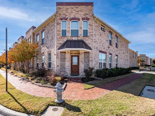 200 Emma Dr, Lewisville, TX 75057