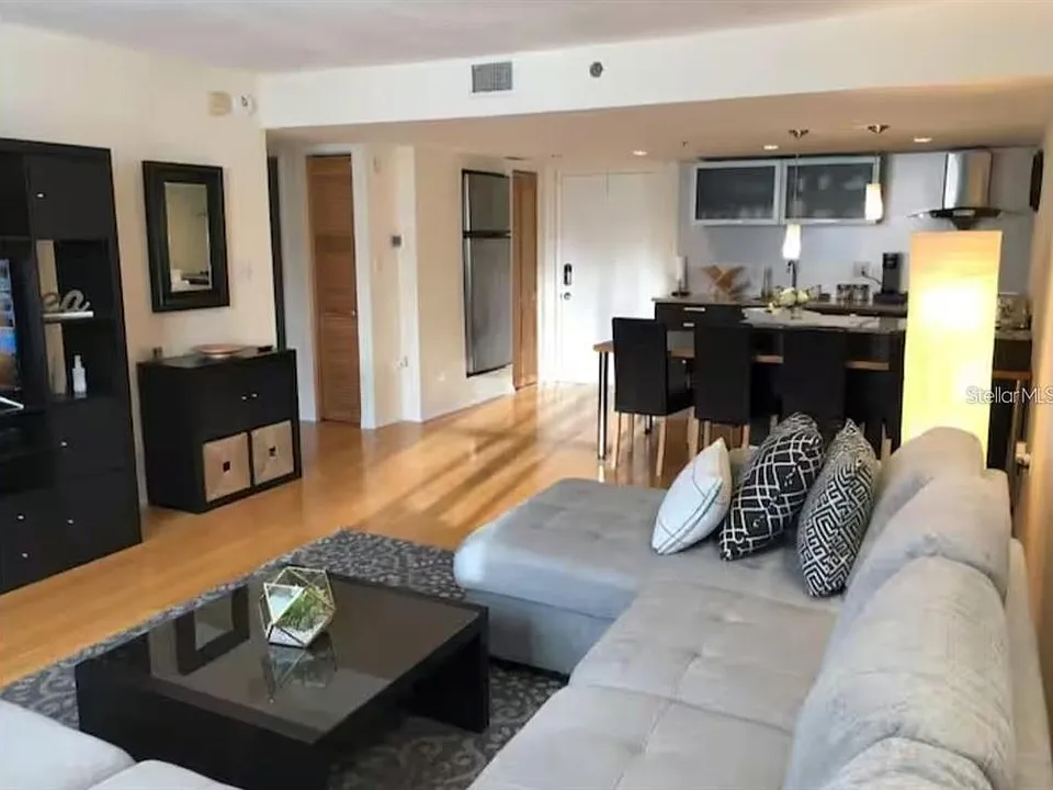 701 S Madison Ave #422