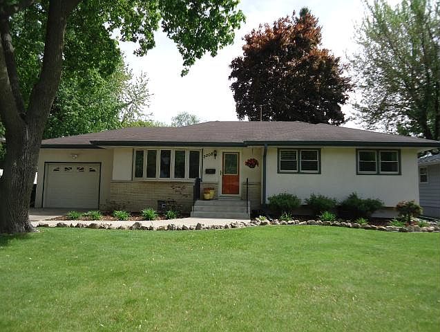 1st image of 2208 N Upland Crst
