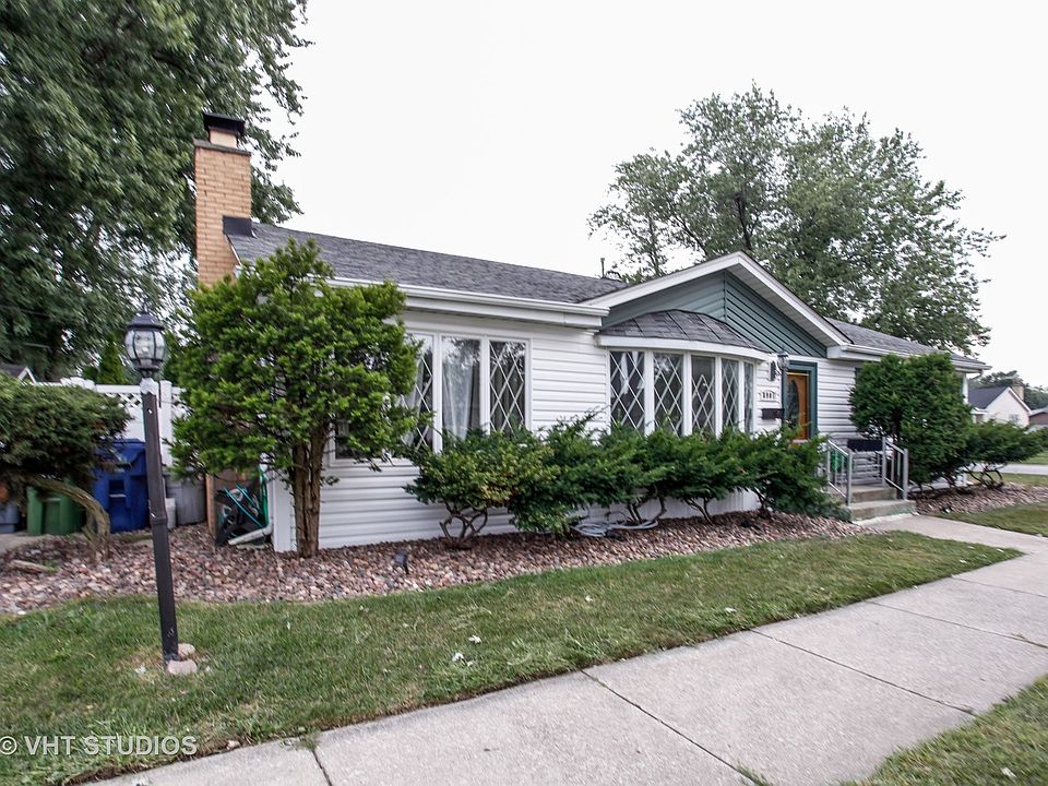 1st image of 8901 S 51st Ave