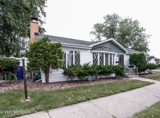 8901 S 51st Ave, Oak Lawn, IL 60453