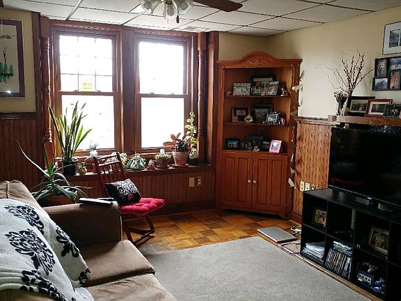 2nd image of 734 Auburn Ave Floor 3