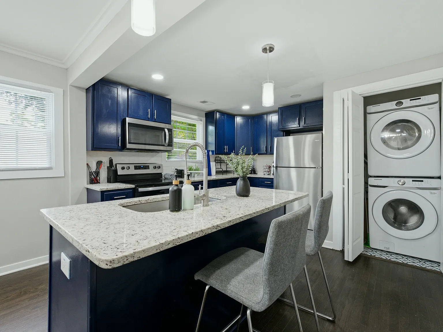 1865 Broadwell St SW — Photo 3