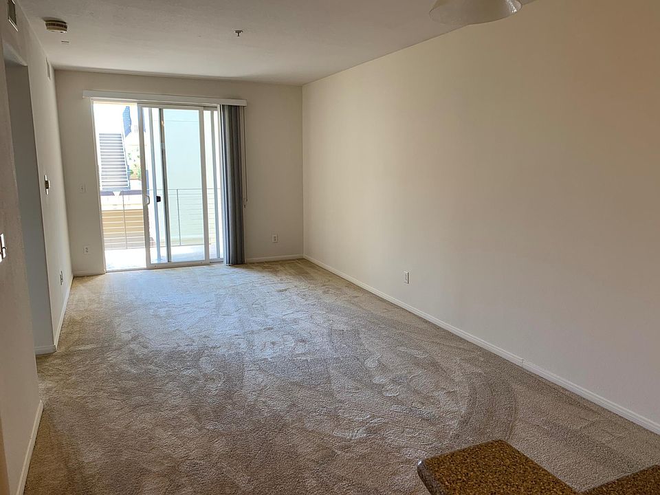 1st image of 350 K St Unit 512