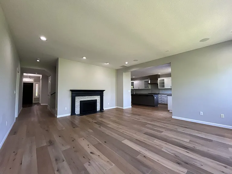224 NW Sundown Way — Photo 21