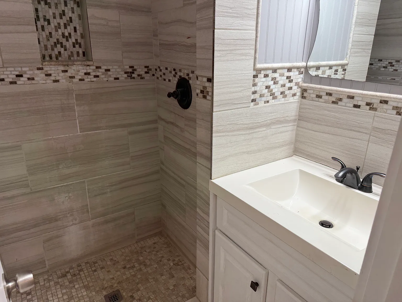 4 bed, 1550 sqft, $1,399 — Photo 4