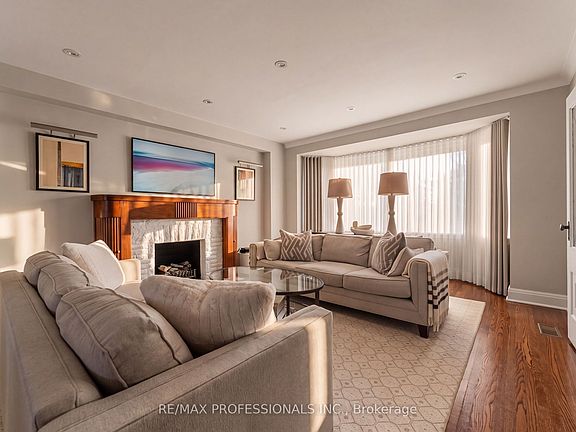 3rd image of 84 Humbervale Blvd
