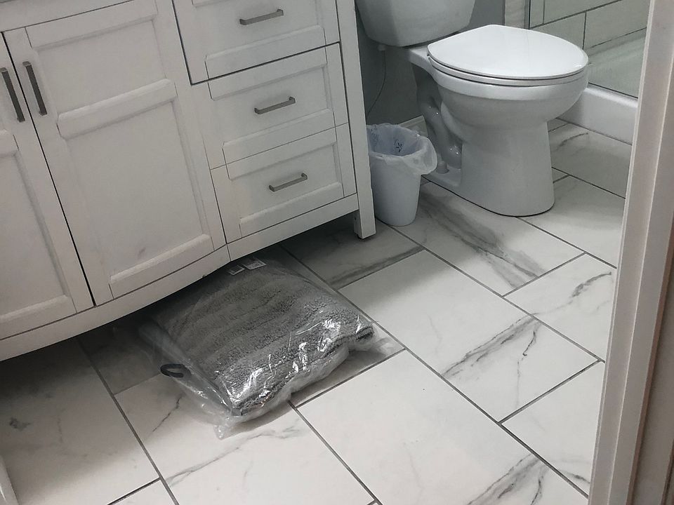 Master bathroom 