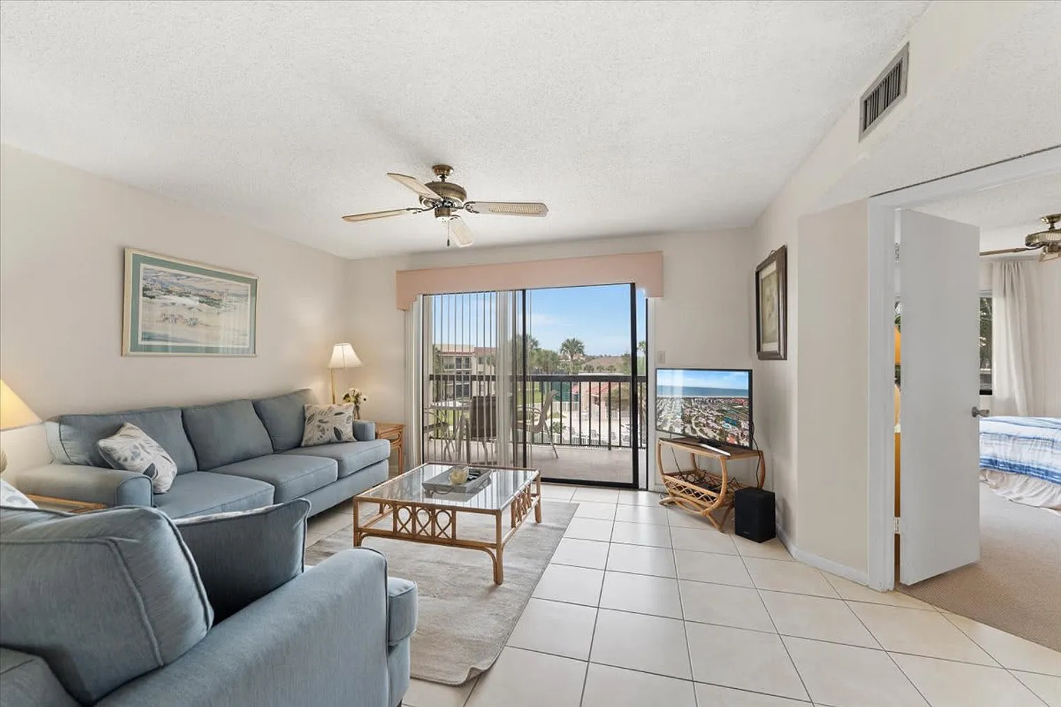 2 bed, 2.0 bath, 1033 sqft, $2,666 — Photo 1