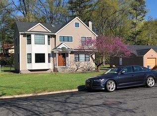 424 S Pleasant Ave, Ridgewood, NJ 07450