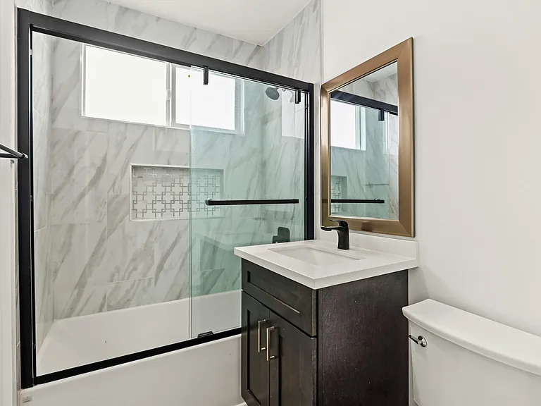 410 Lucas Ave #C — Photo 18