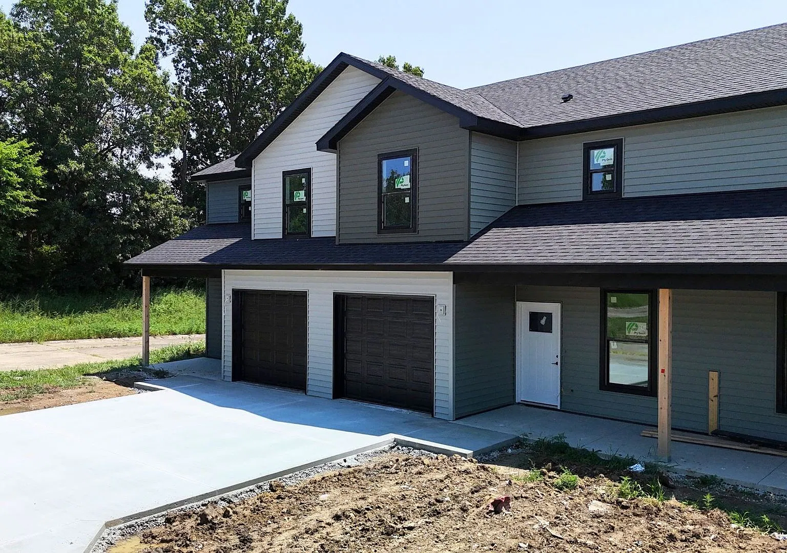 Brand New Townhomes! - Great location 3bed/2.5 bath — Photo 1