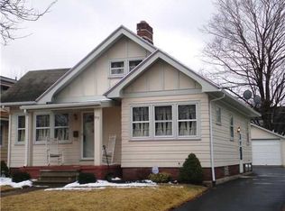 97 Briarcliff Rd, Rochester, NY 14616