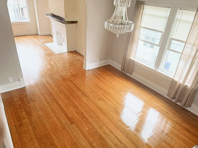 160 Victoria Ave #2 — Photo 9