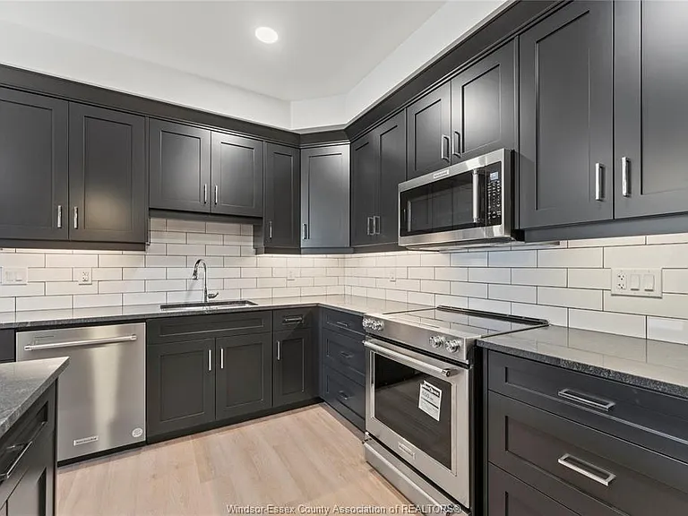 247 Brock St #101 — Photo 11
