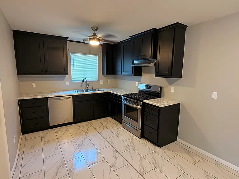 37 Southmont Dr — Photo 4