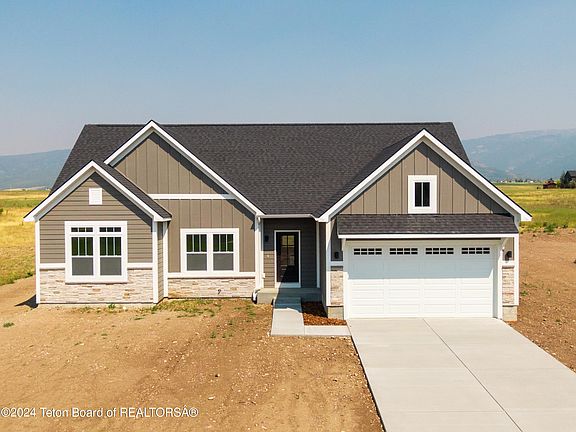 2nd image of 2193 Iron Wood Dr