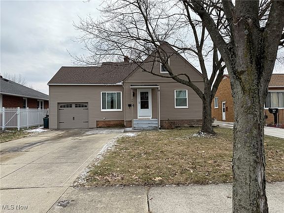 2nd image of 7413 Lanier Dr