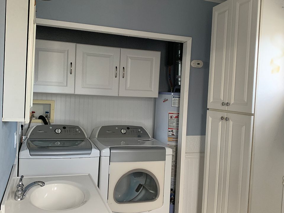 1st image of 2937 Grandview Dr W