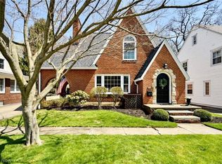 97 Kenilworth Dr, Akron, OH 44313