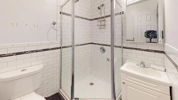 Rented by Bond New York | media 26