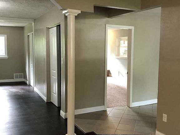 5th image of 1157 S Lombard Ave