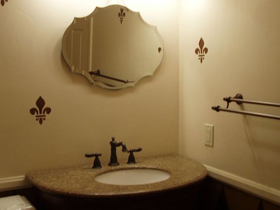 Hall bath with flair